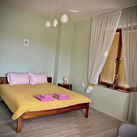 The Sunny Guest House Of Veliko Tarnovo-Amazing View, Top Location Exterior foto