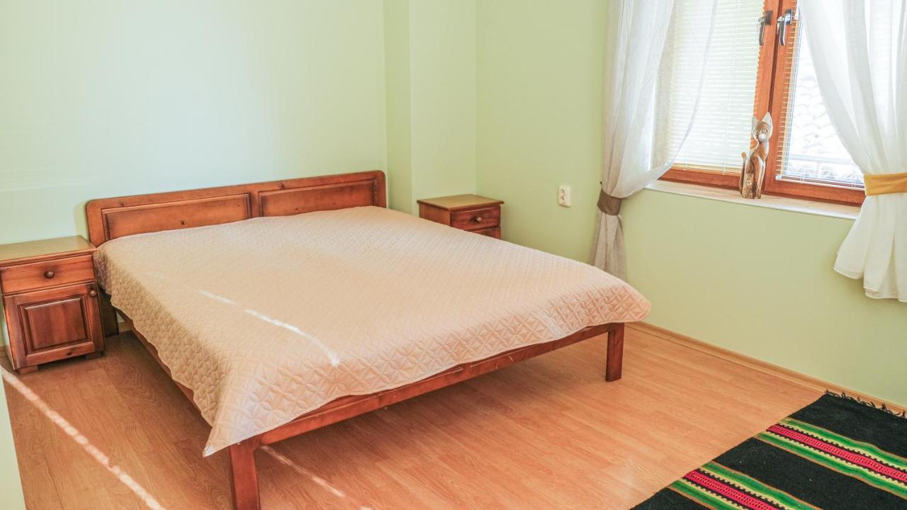 The Sunny Guest House Of Veliko Tarnovo-Amazing View, Top Location Exterior foto